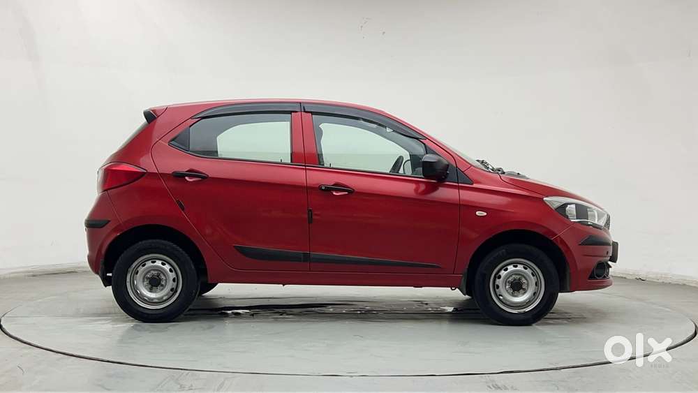 Tata Tiago Xe, 2018, Petrol
