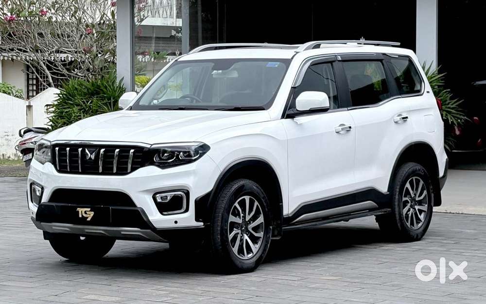 Mahindra Scorpio-n 2.0 Z8 Petrol At 7 Str, 2023, Petrol