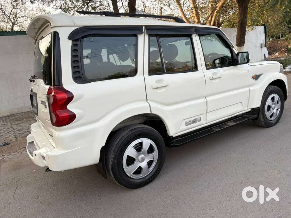 Mahindra Scorpio S6 Plus, 2017, Diesel