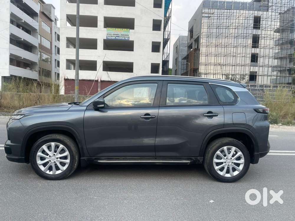 Maruti Suzuki Vitara Brezza G Smart Hybrid Alpha, 2025, Petrol
