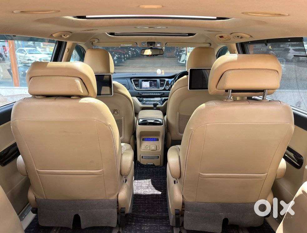 Kia Carnival Limousine Plus 7 Str, 2022, Diesel