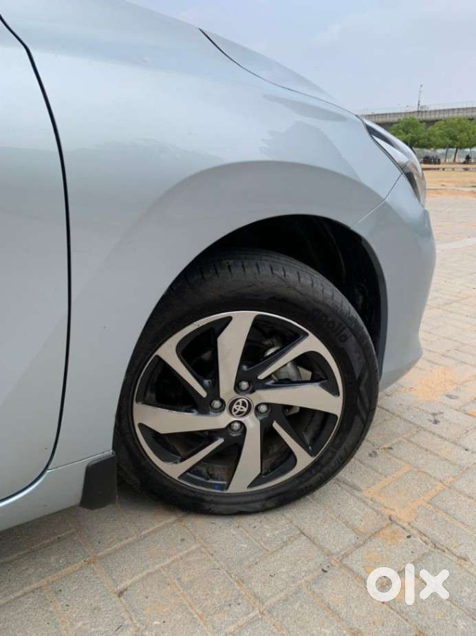 Toyota Glanza 1.2 V Amt, 2025, Petrol