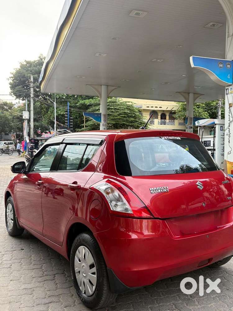 Maruti Suzuki Swift Petrol 2012