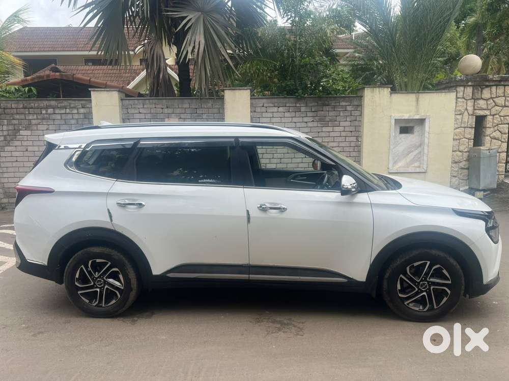 Kia Carens 1.4 Luxury Plus Dct 7 Str, 2023, Petrol