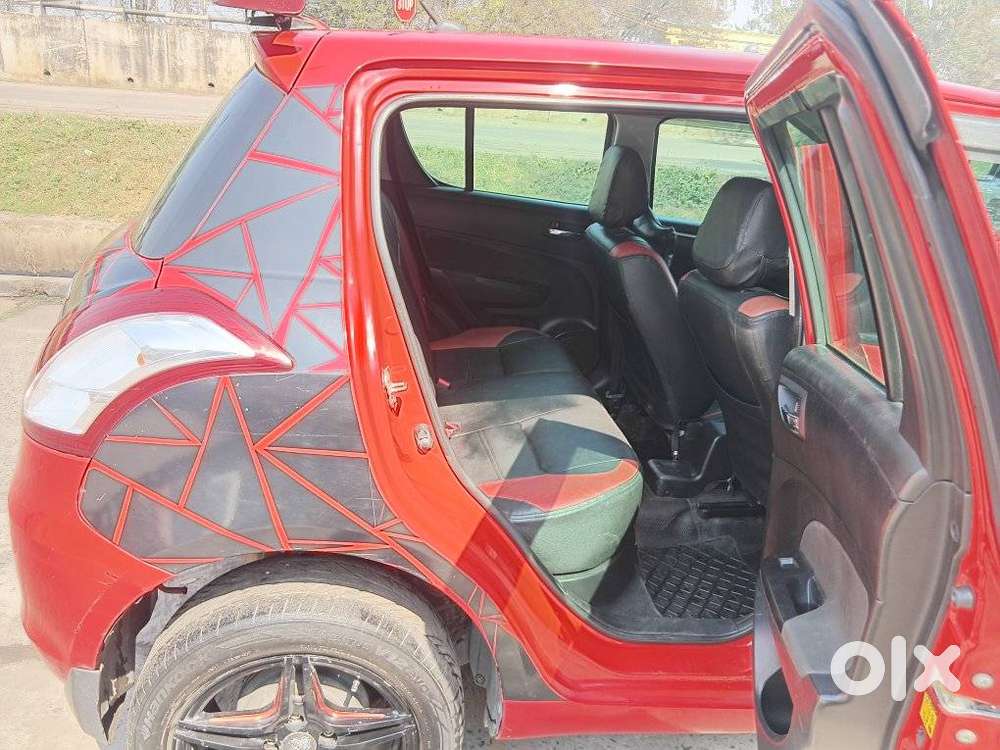 Maruti Suzuki Swift Vxi + Manual, 2017, Petrol