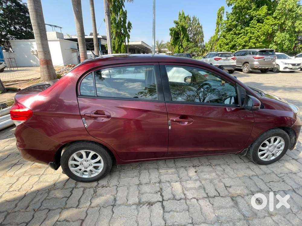 Honda Amaze 2015 Petrol 34000 Km Driven, Excellent Condition