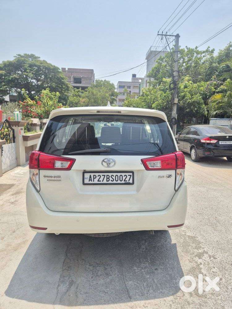 Toyota Innova Crysta 2.7 Zx At, 2016