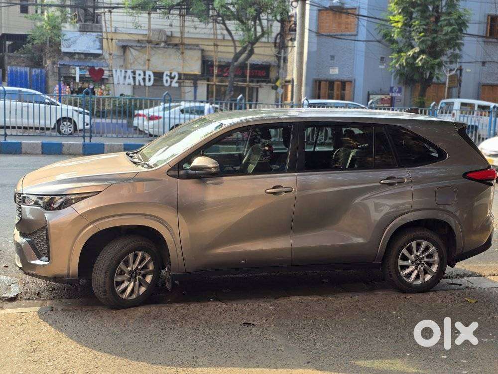 Toyota Innova Hycross 2.0 G-slf 8 Str, 2023, Petrol