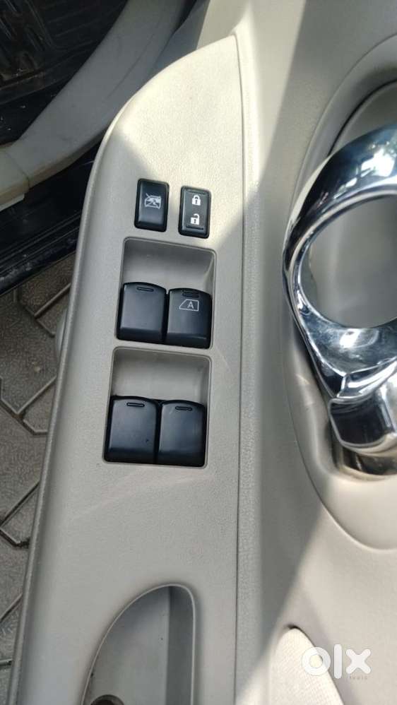 Nissan Micra Petrol Manual 2012