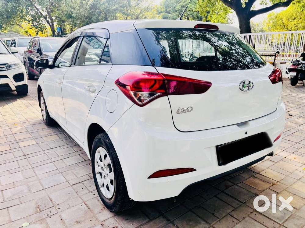 Hyundai Elite I20 Sportz (o) 1.2, 2015, Petrol