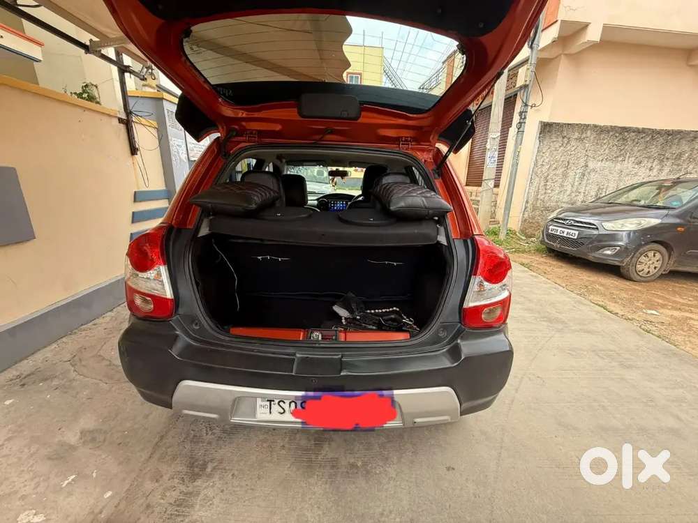 Toyota Etios Cross 2016**petrol**