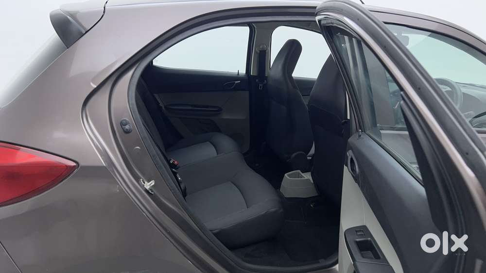 Tata Tiago 1.2 Revotron Xt, 2018, Petrol