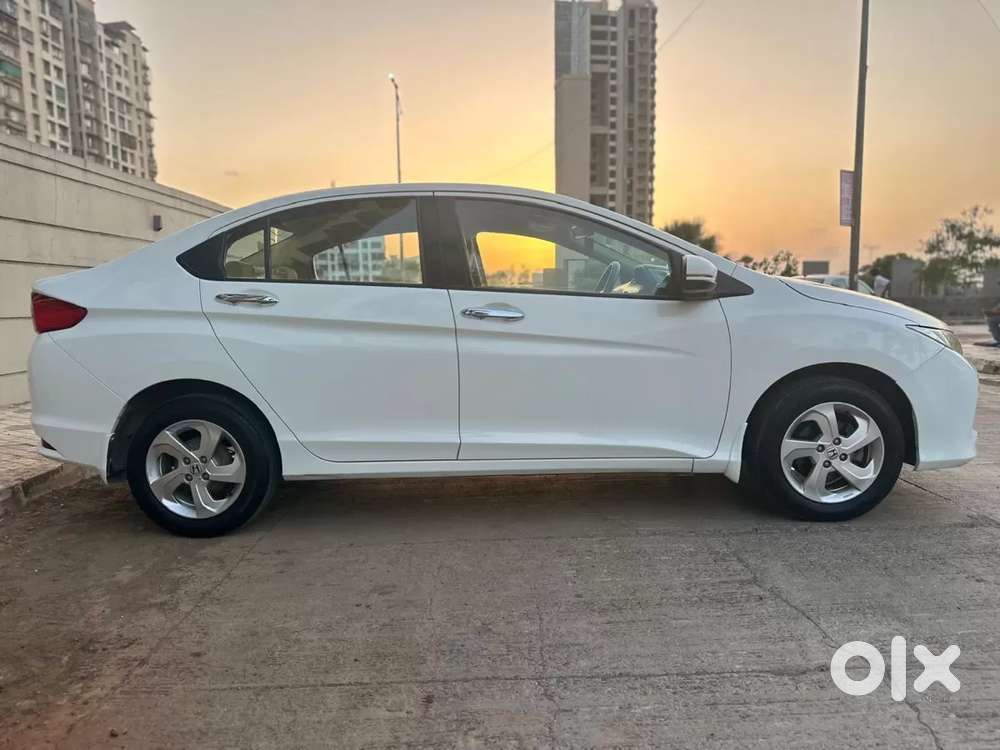 Honda City 1.5 V 4th Gen I-vtec Mt, 2016, Petrol