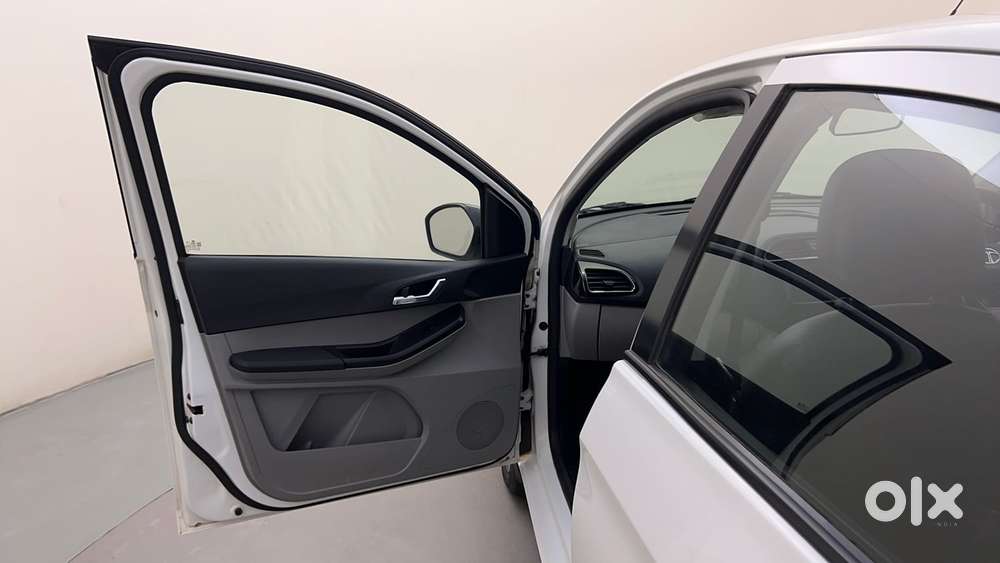 Tata Tiago Xza Plus, 2022, Petrol