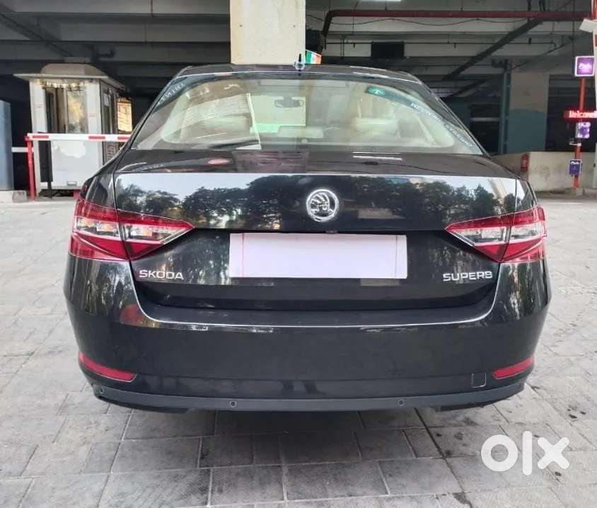 Skoda Superb [ ] 1.8 Style Tsi At, 2017, Petrol