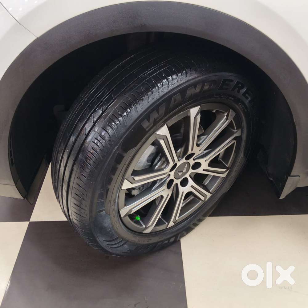 Mahindra Xuv700 2.0 Ax 7 Petrol At Luxury Pack Str, 2021, Petrol