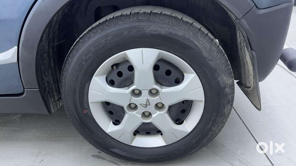 Mahindra Xuv300 1.2 W6 Amt Petrol, 2023, Petrol