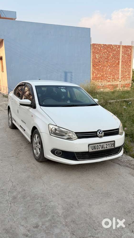 Volkswagen Car Manual 2011