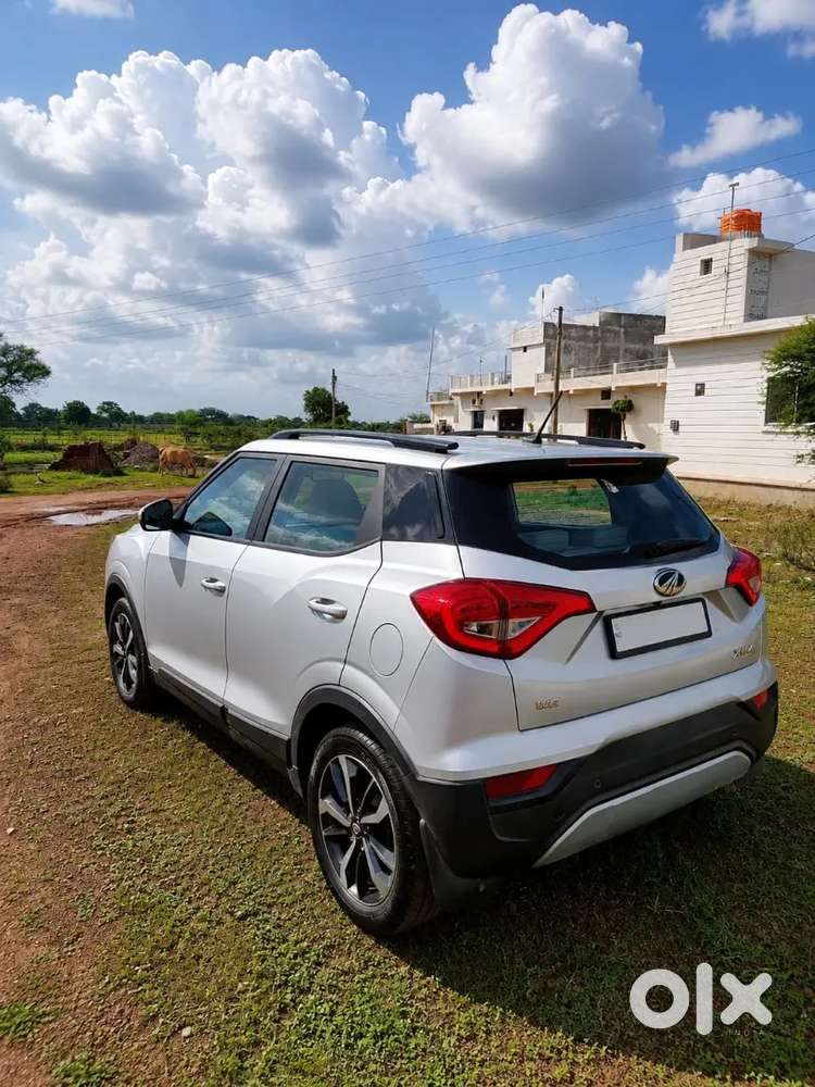 Sbi Officer Owned Mahindra Xuv 300 / Top Model / Excellent Condition