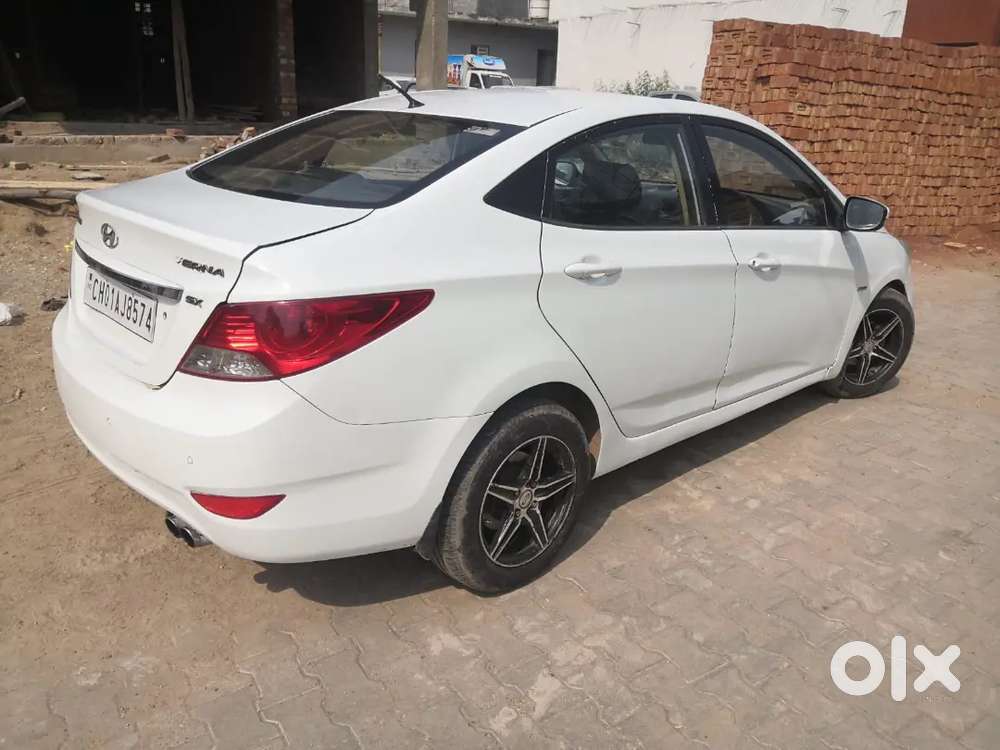 Hyundai Verna 2011 Diesel 165000 Km Driven
