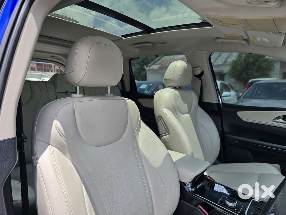 Mahindra Xuv700 2.2 Ax 7 Diesel At Str Awd, 2021, Diesel