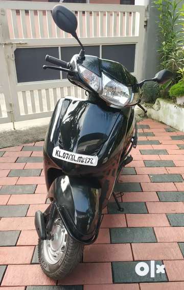 Honda activa showroom sales