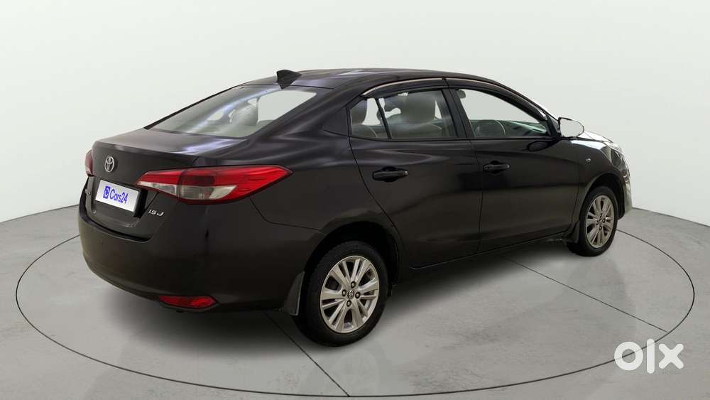 Toyota Yaris J Cvt, 2020, Petrol