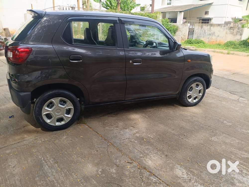 Maruti Suzuki S-presso Vxi, 2022, Petrol