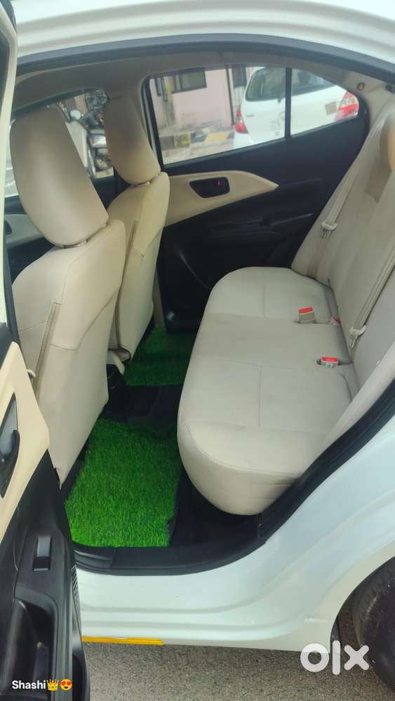 Maruti Suzuki Swift Dzire Vxi Optional, 2025, Cng & Hybrids