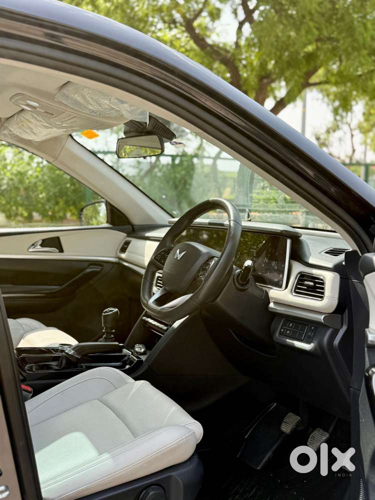 Mahindra Xuv700 2.2 Ax 7 Diesel Mt Str, 2026, Diesel