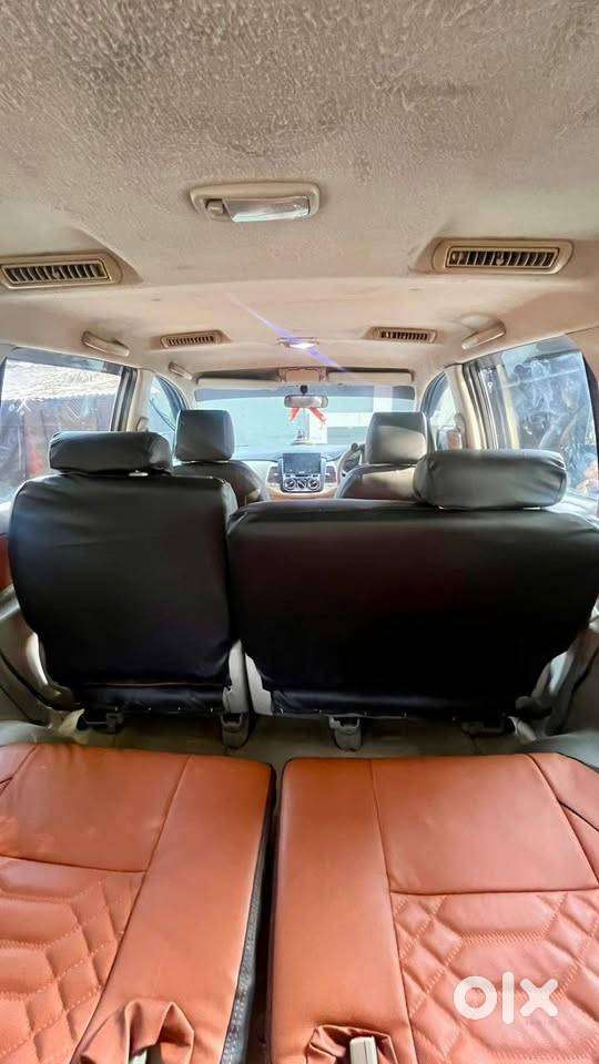 Toyota Innova 2.5 G (8 Seater) - 2011  Pristine Engine Condition