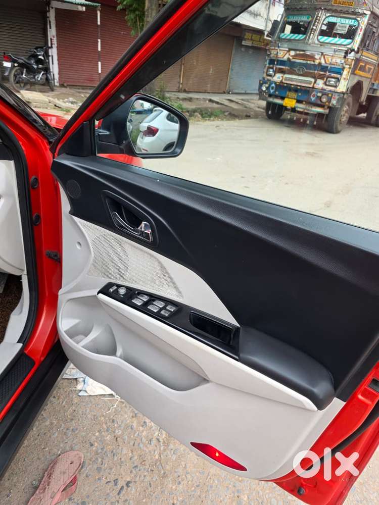 Mahindra Xuv300 W8 Option Diesel, 2019, Diesel
