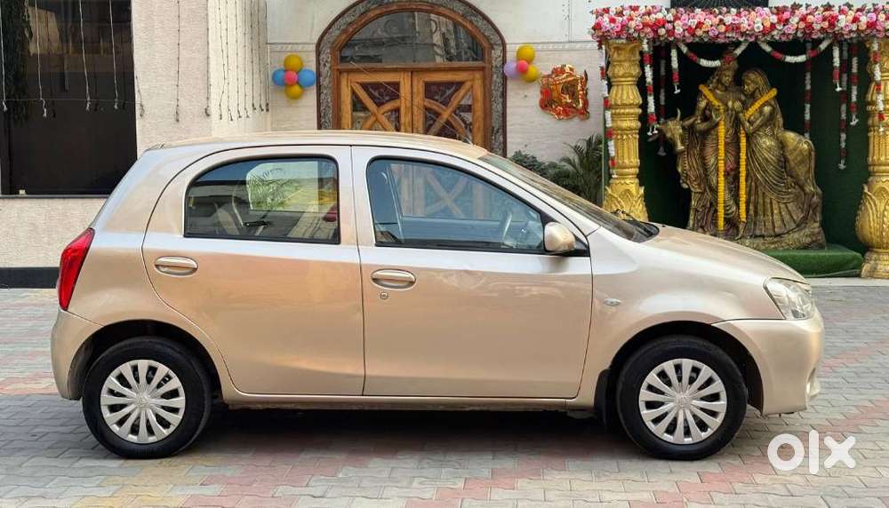 Toyota Etios Liva 2011-2012 G Plus, 2011, Petrol