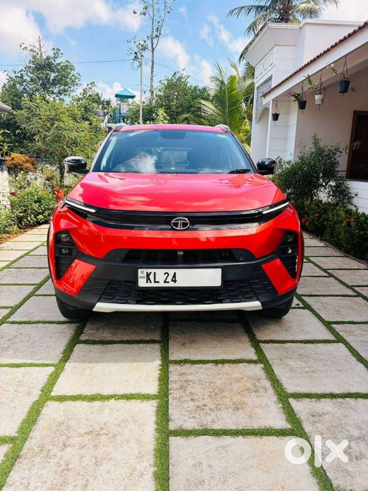 Tata Nexon Creative Plus 1.2 Revotron Petrol 6 Mt, 2023, Petrol