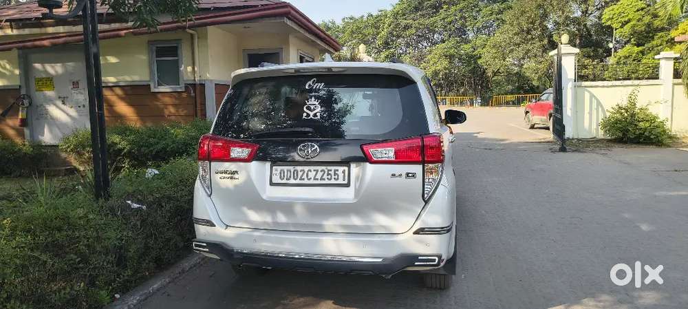 Toyota Innova Crysta 2024