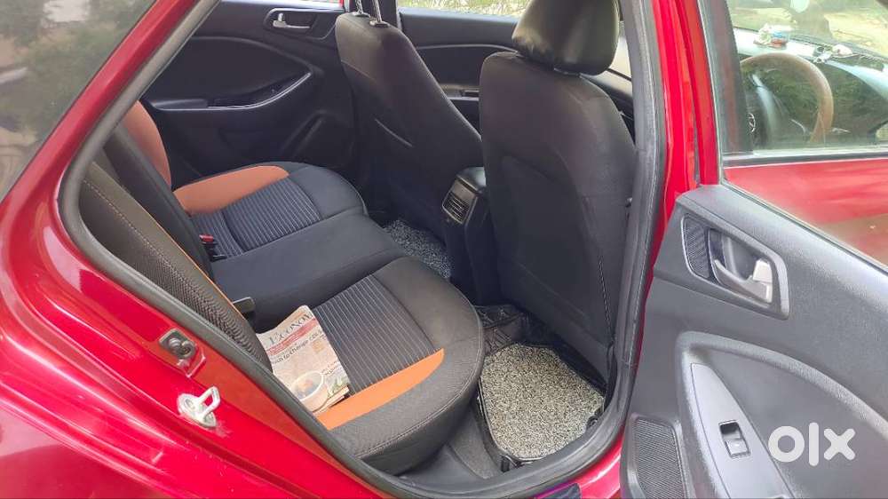 Hyundai I20 Active 2015 Cng, 116999 Km Personal Driven