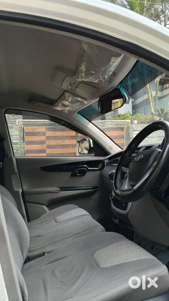 Mahindra Kuv 100 2016-2017 Mfalcon G80 K8 5str, 2017, Petrol