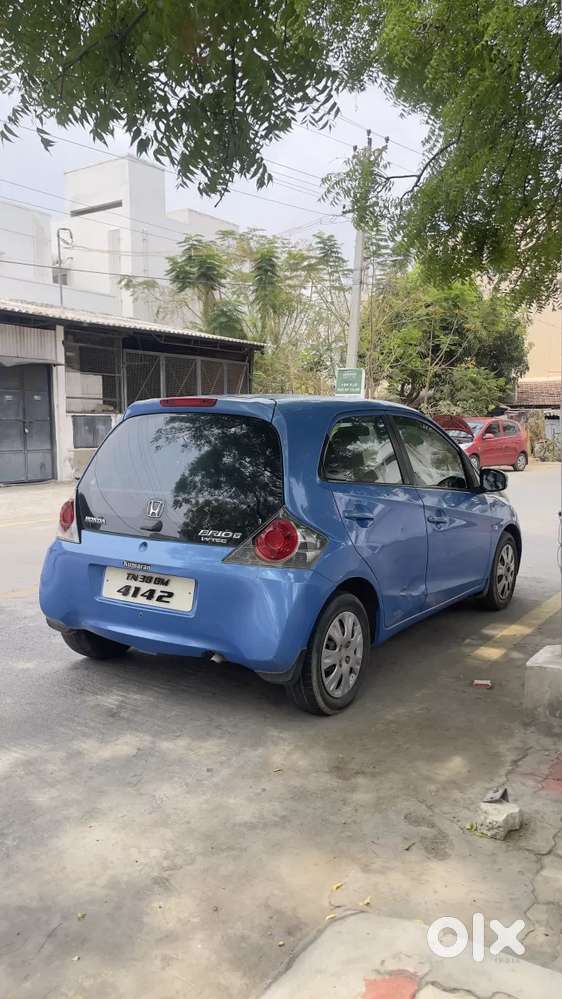 Honda Brio V Automatic, 2012, Petrol