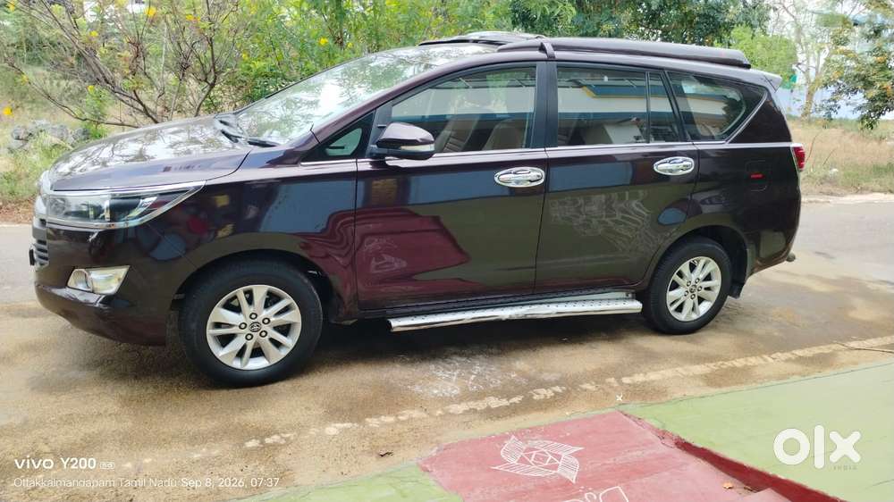 Toyota Innova Crysta 2.4 V, 2017, Diesel