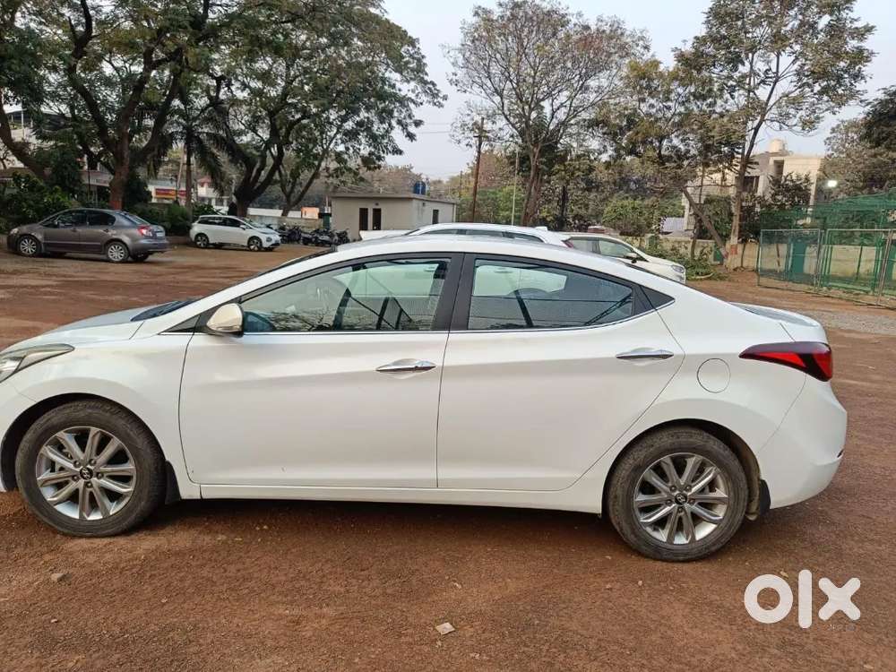 Hyundai Elantra 2015 Petrol Well Maintained