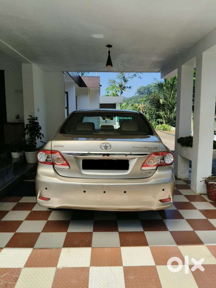 Toyota Corolla Altis 2012