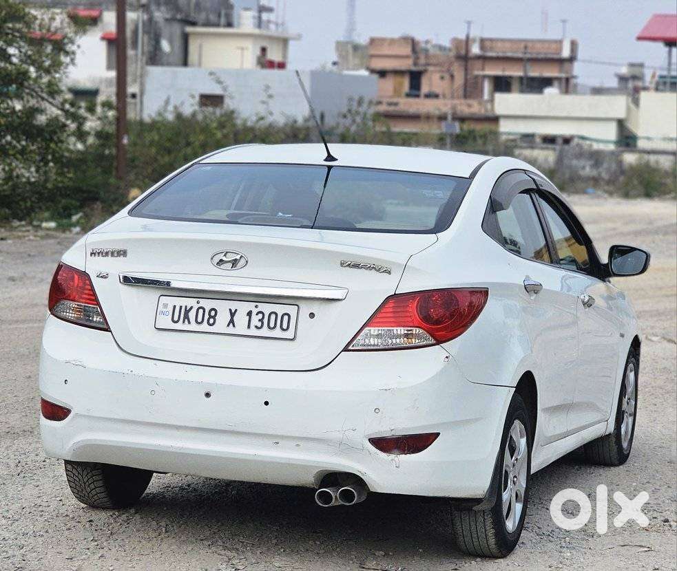 Hyundai Verna Fluidic 1.6 Vtvt Sx, 2012, Petrol