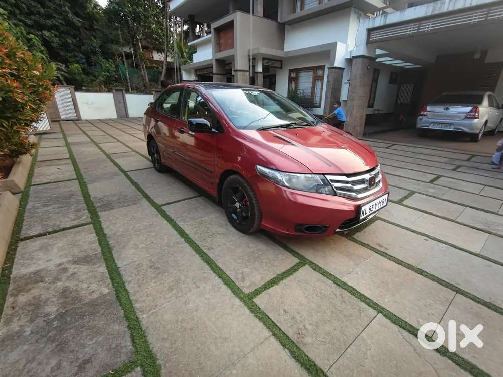 Low Km Driven  Cvt Automatic Honda City Company Maintained