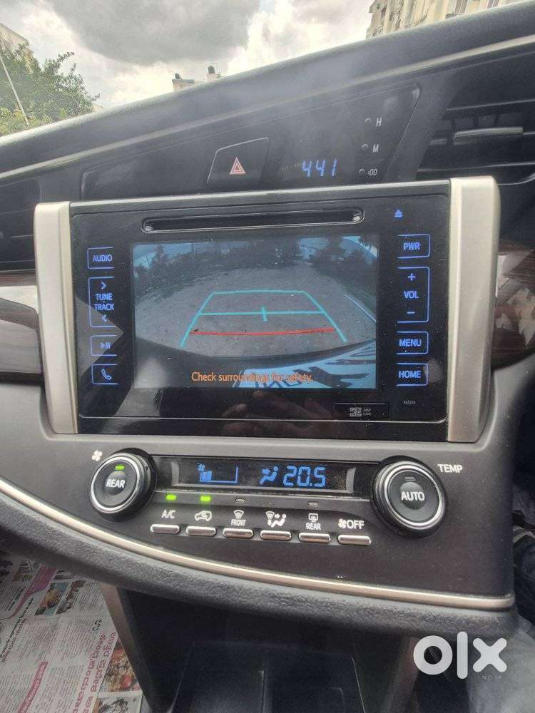 Toyota Innova Crysta 2.8z Automatic, 2016, Diesel