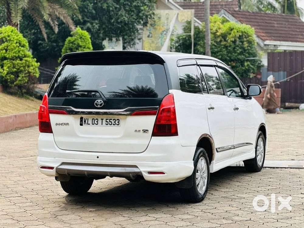 Toyota Innova 2.5 Gx 7 Str Bs-iii, 2010, Diesel