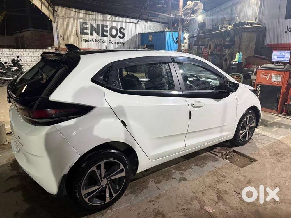 Tata Altroz Dca Xz+s 2023 Petrol Good Condition, Well Maintained