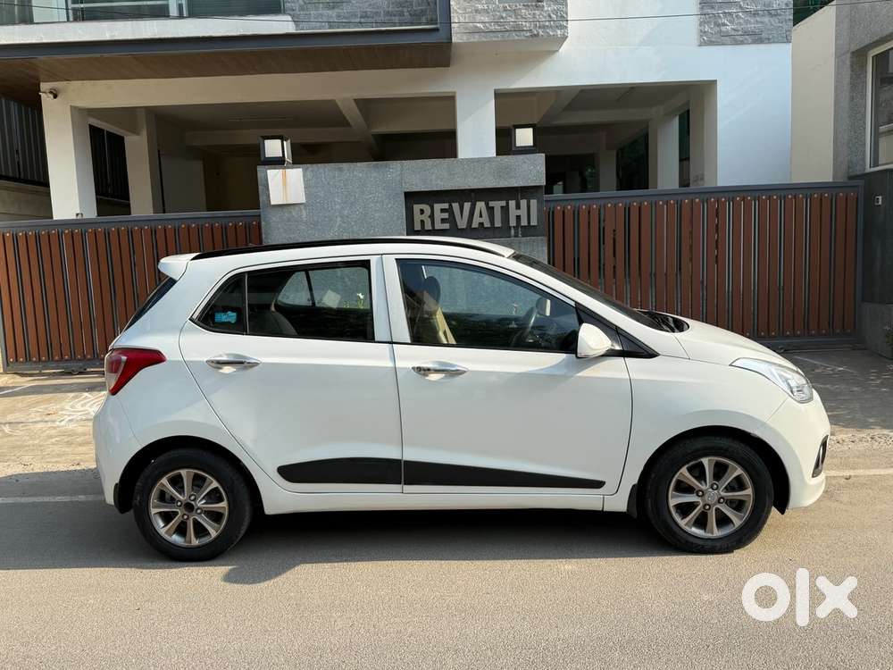 Hyundai Grand I10 Asta Option At, 2016, Petrol