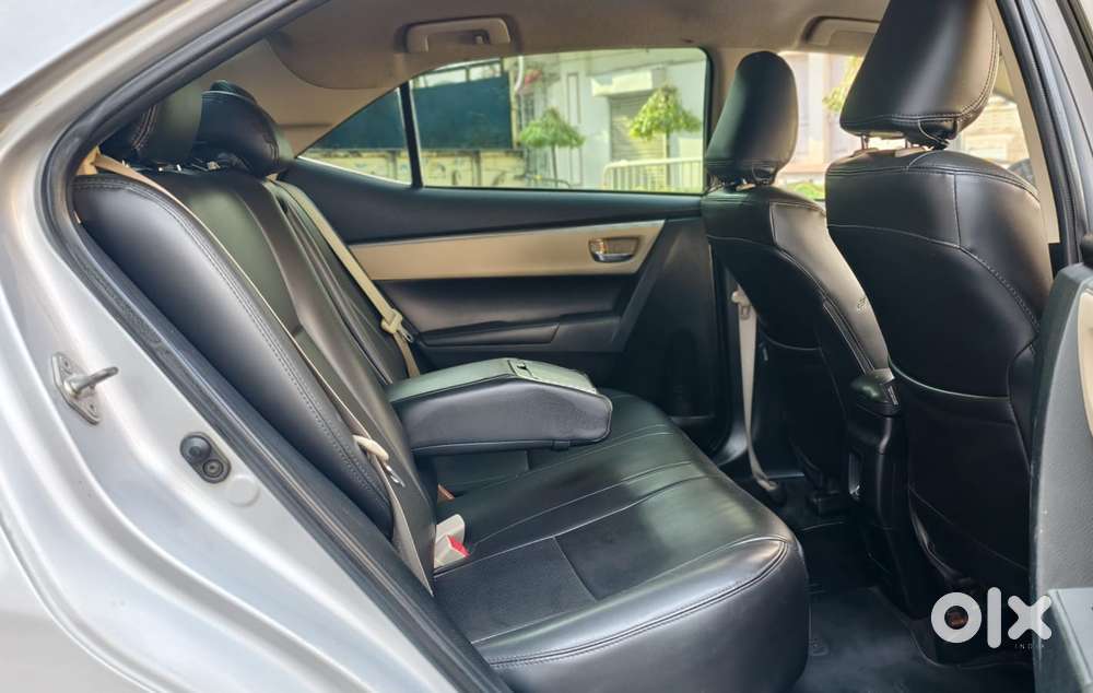 Toyota Corolla Altis 2013-2017 Vl At, 2016, Petrol