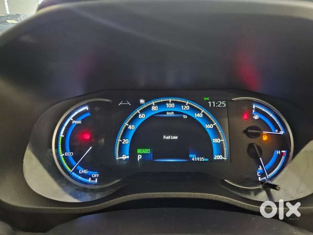 Toyota Innova Hycross 2.0 Zx (o) Hybrid 7 Str, 2024, Petrol