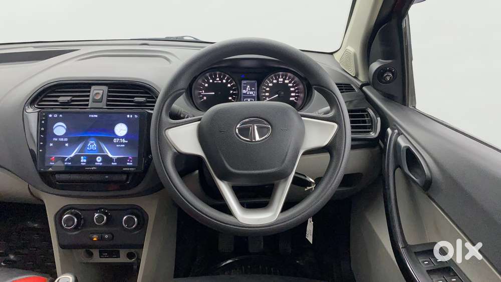 Tata Tiago 1.2 Revotron Xt, 2016, Petrol